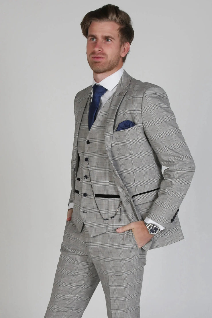 Suits Plus: Paul Andrew- Hugo Grey Men's Three Piece Suit