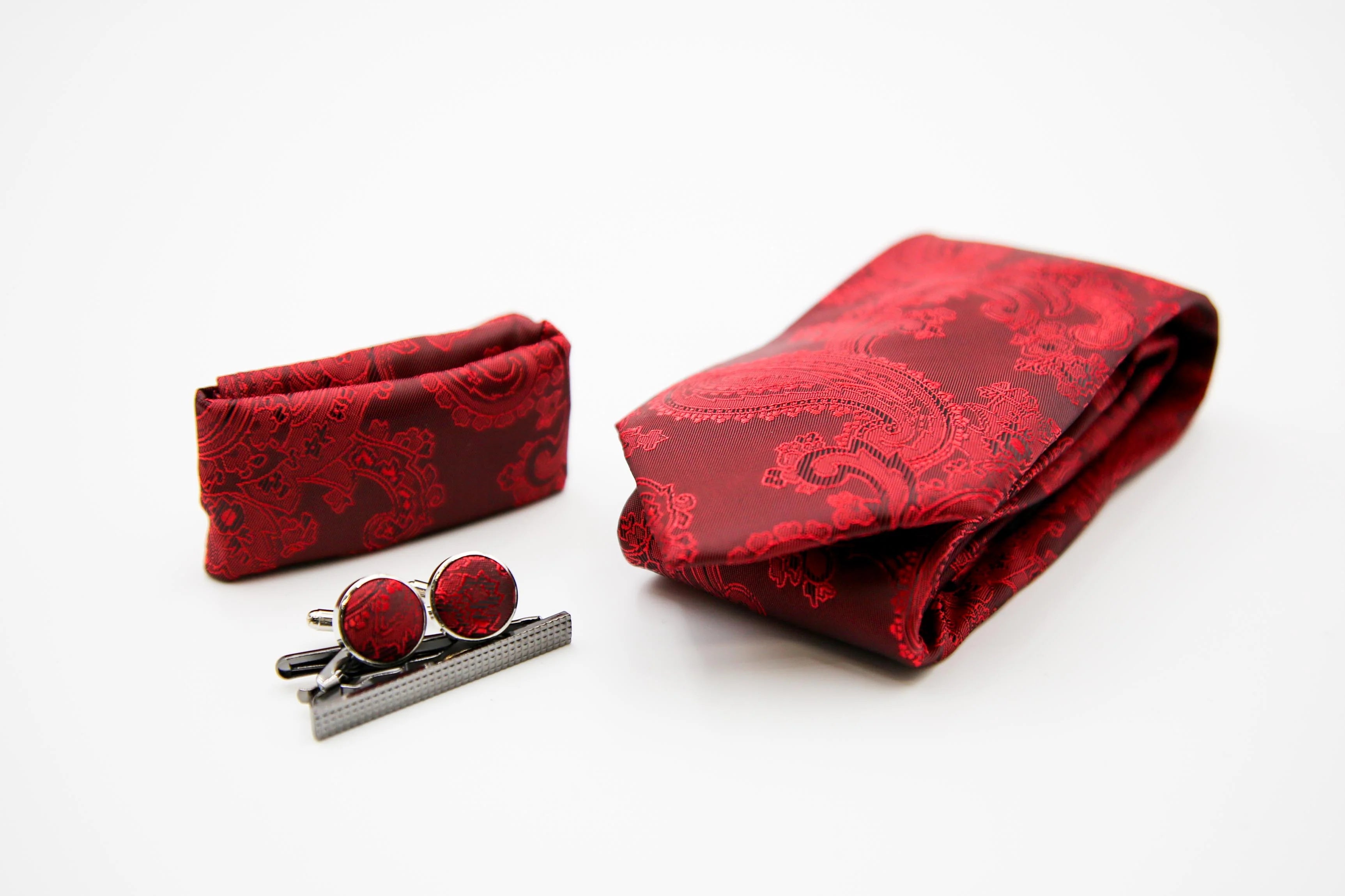 Paul Andrew - Red Paisley Tie Set