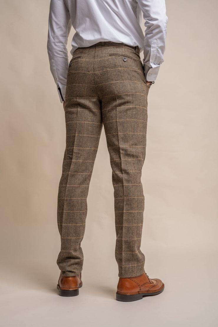 HOUSE OF CAVANI ALBERT BROWN SHORT TWEED THREE PIECE SUIT