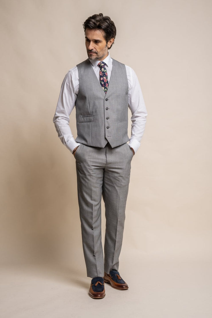 HOUSE OF CAVANI REEGAN GREY SHORT THREE PIECE SUIT